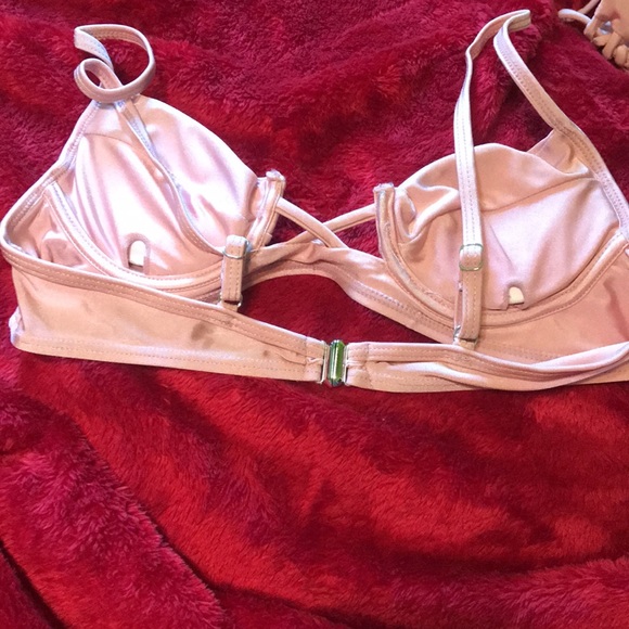 Pink bikini - Picture 4 of 4